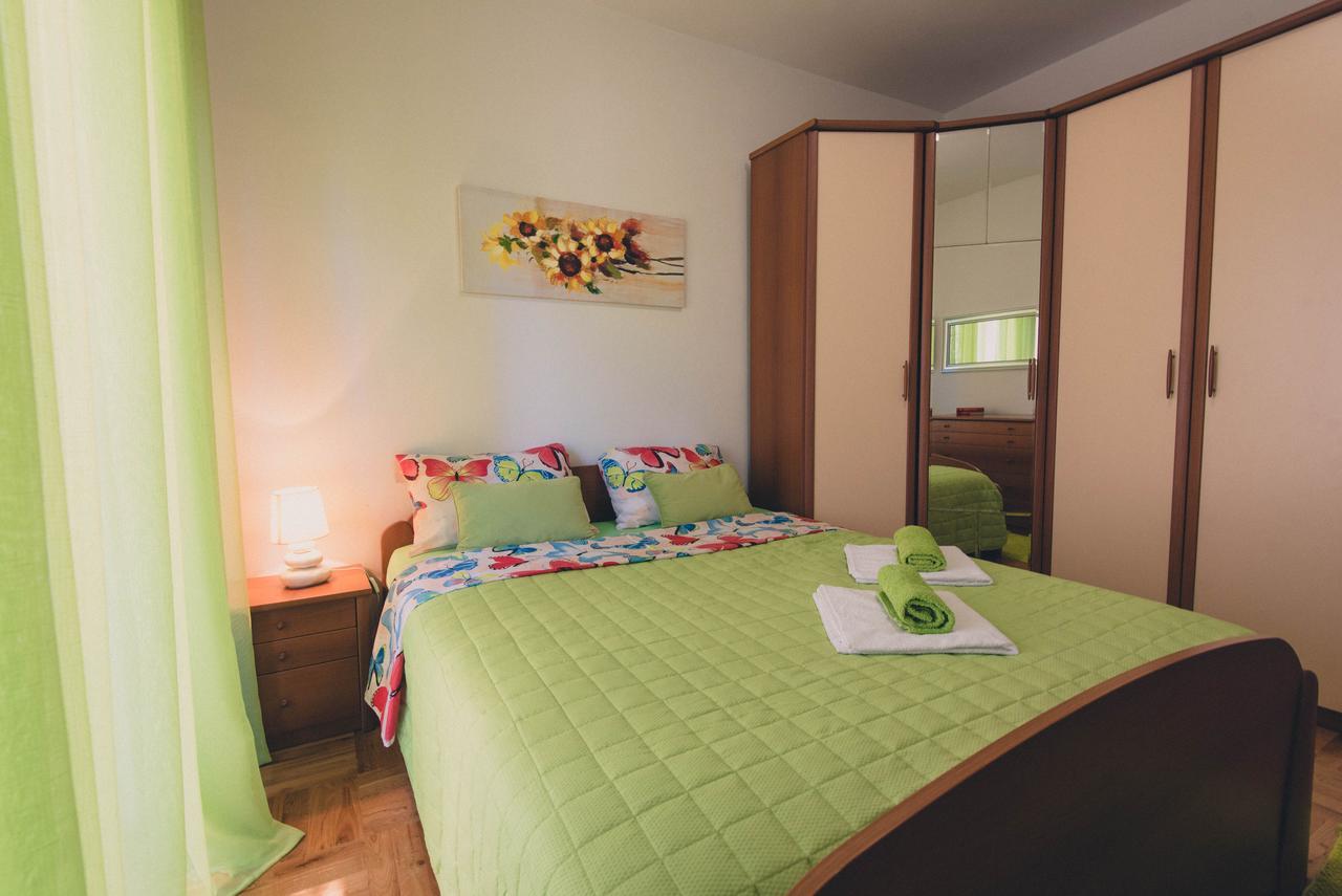 Apartments Sunny Garden Brodarica  Exterior foto